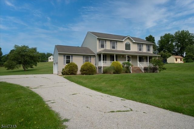 9 Carriage Ln, Hardyston Twp., NJ 07419