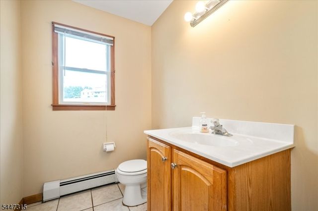 9 Carriage Ln, Hardyston Twp., NJ 07419