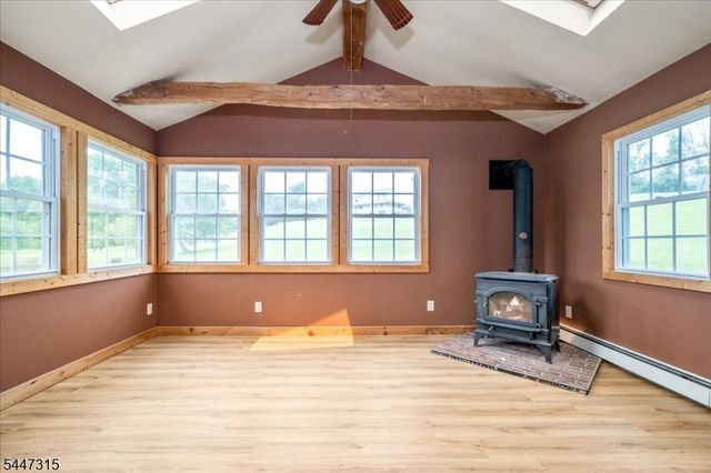 9 Carriage Ln, Hardyston Twp., NJ 07419