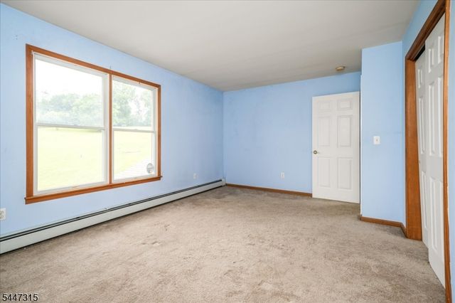 9 Carriage Ln, Hardyston Twp., NJ 07419