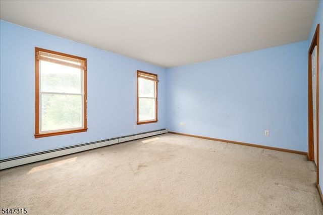 9 Carriage Ln, Hardyston Twp., NJ 07419