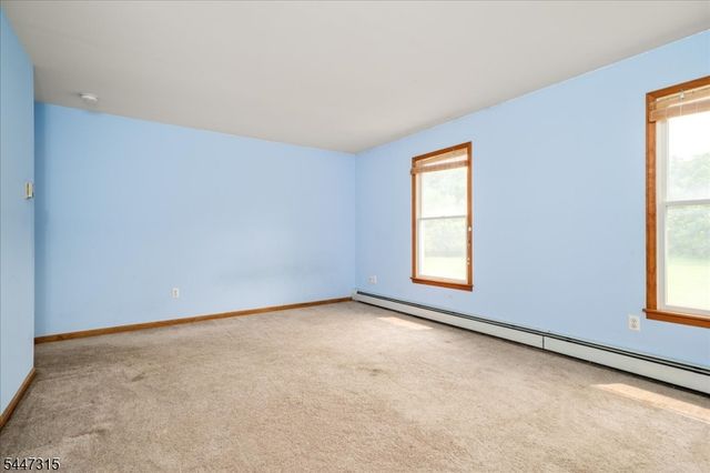 9 Carriage Ln, Hardyston Twp., NJ 07419
