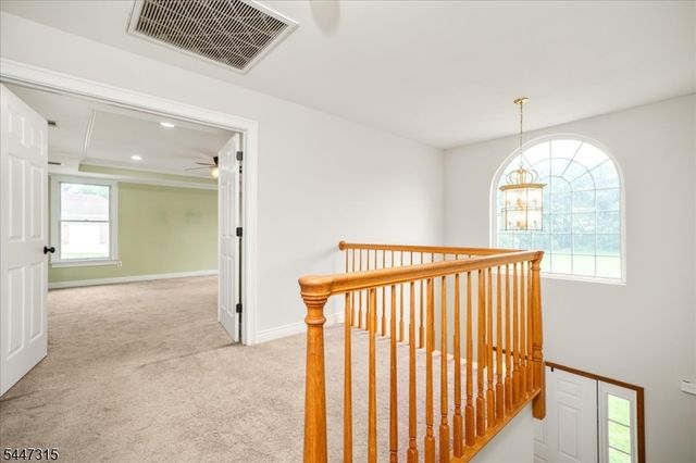 9 Carriage Ln, Hardyston Twp., NJ 07419