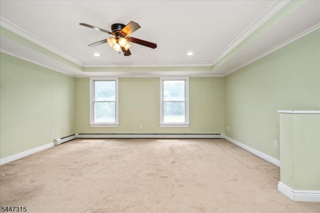 9 Carriage Ln, Hardyston Twp., NJ 07419