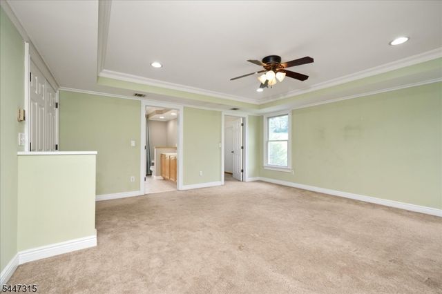 9 Carriage Ln, Hardyston Twp., NJ 07419