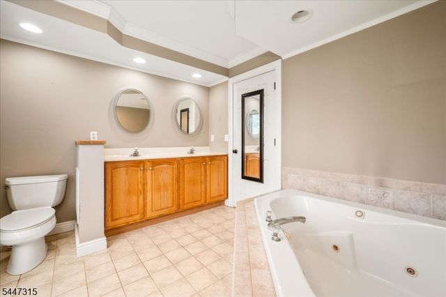 9 Carriage Ln, Hardyston Twp., NJ 07419