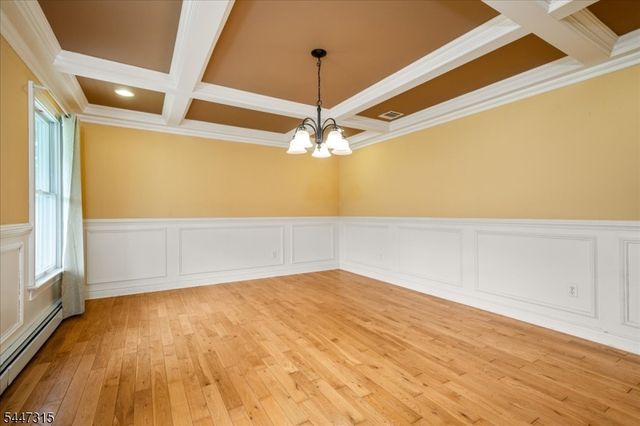 9 Carriage Ln, Hardyston Twp., NJ 07419