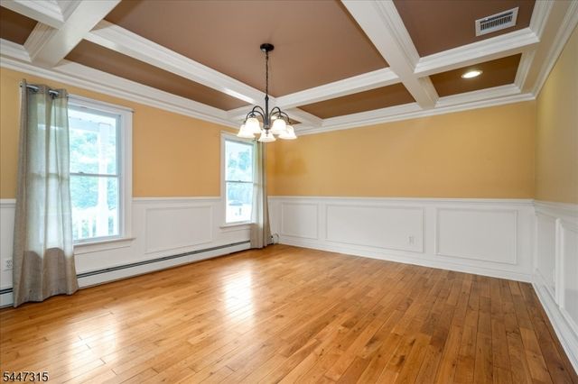 9 Carriage Ln, Hardyston Twp., NJ 07419