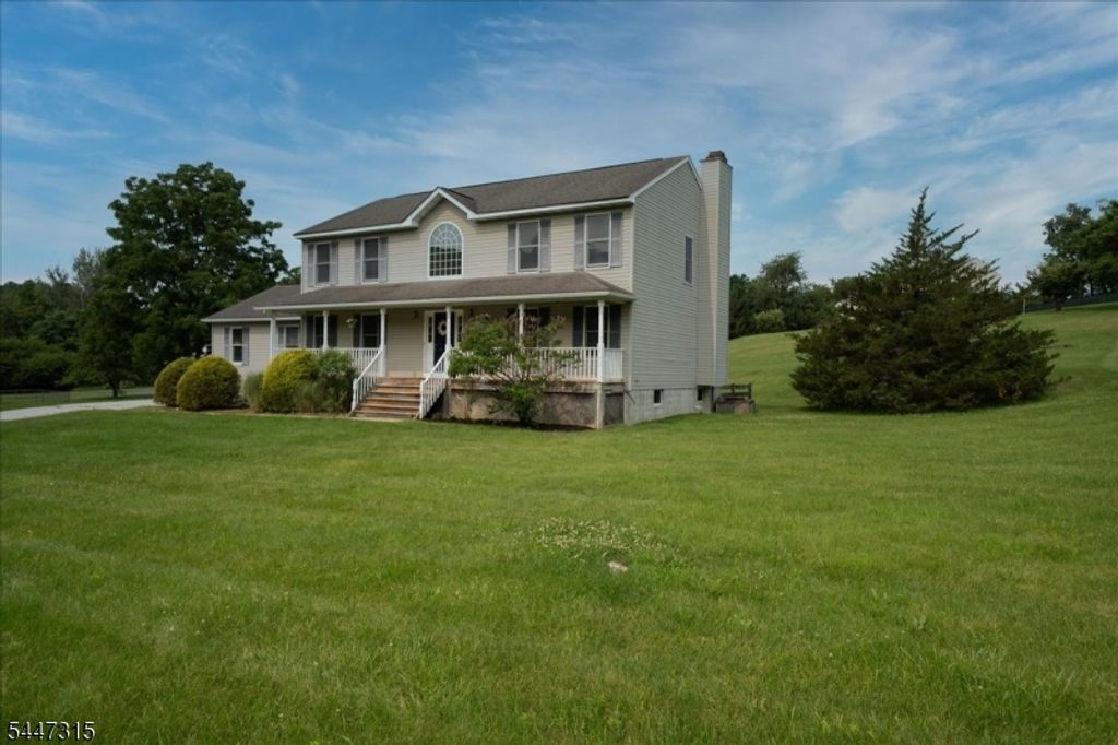 9 Carriage Ln, Hardyston Twp., NJ 07419 — photo 2