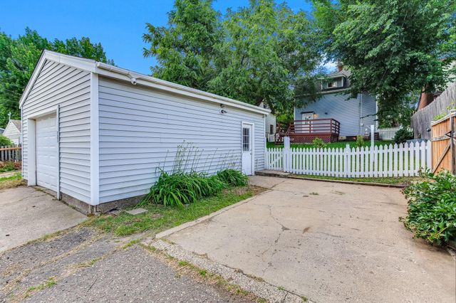 721 Simon Avenue, Saint Paul, MN 55117