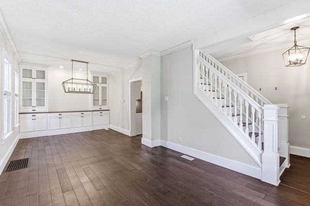 721 Simon Avenue, Saint Paul, MN 55117