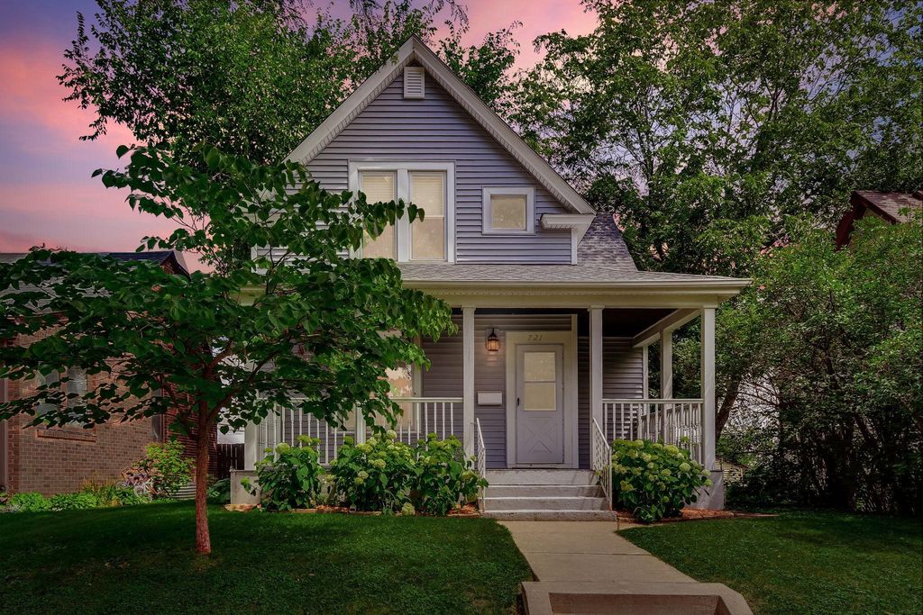721 Simon Avenue, Saint Paul, MN 55117