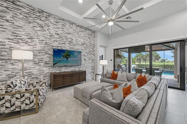2764 Amaranda CT, Naples, FL 34114