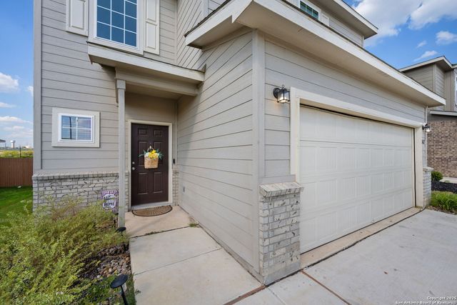 10627 Brady Creek Camp, San Antonio, TX 78252