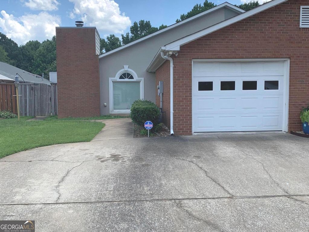 140 Arbor Way, Fayetteville, GA 30215