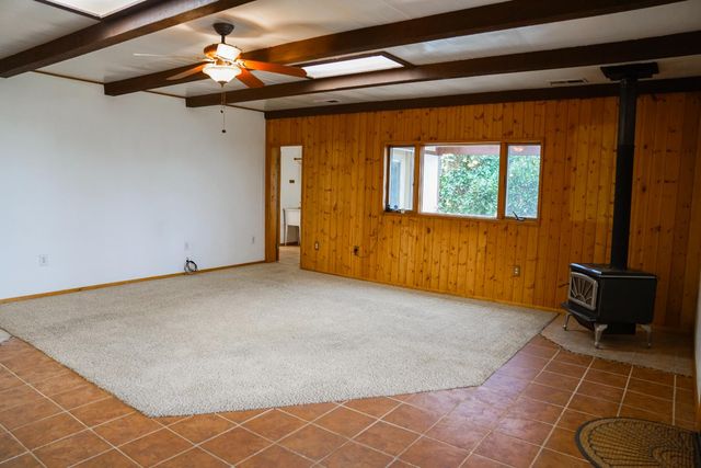 2104 W Magnolia Avenue, Caruthers, CA 93609