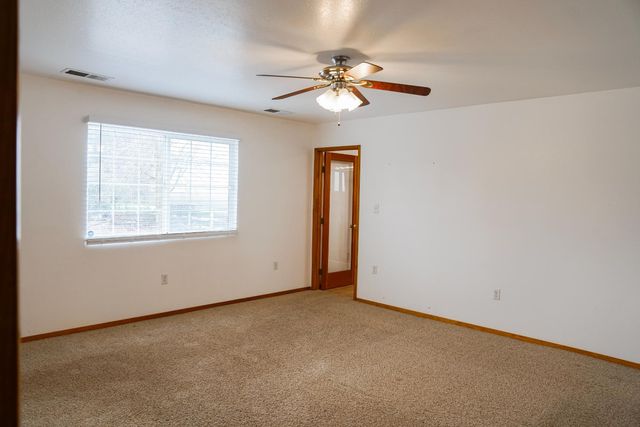 2104 W Magnolia Avenue, Caruthers, CA 93609