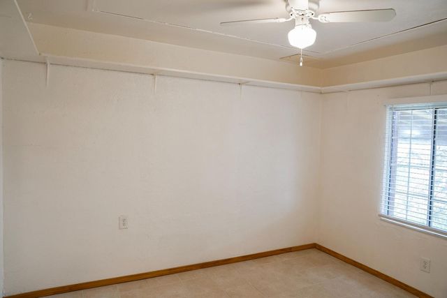 2104 W Magnolia Avenue, Caruthers, CA 93609