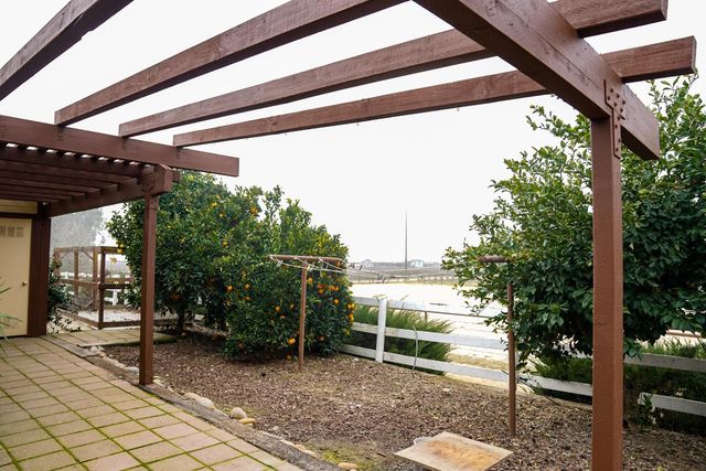 2104 W Magnolia Avenue, Caruthers, CA 93609