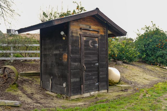 2104 W Magnolia Avenue, Caruthers, CA 93609