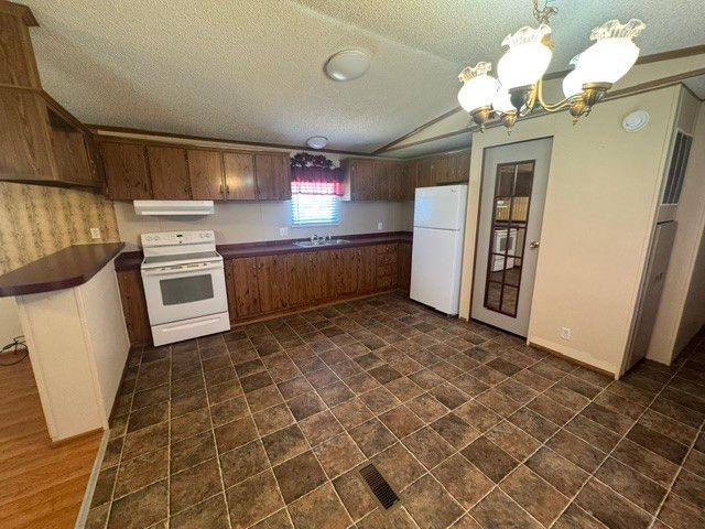479 Horseshoe Bend Rd, Linden, TN 37096