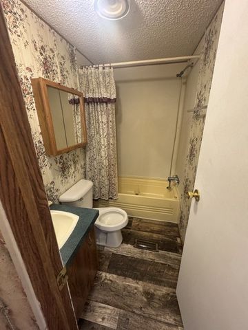 479 Horseshoe Bend Rd, Linden, TN 37096