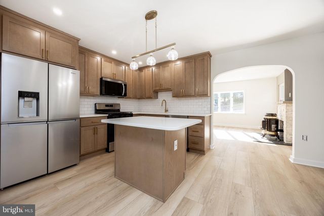 648 SHOEMAKER LN, King Of Prussia, PA 19406