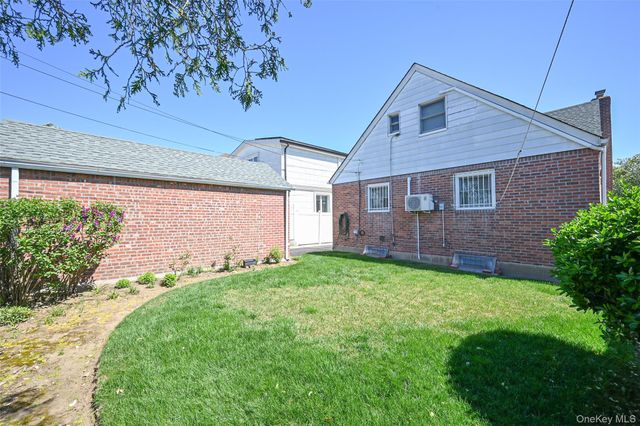 75-64 180th Street, Fresh Meadows, NY 11366