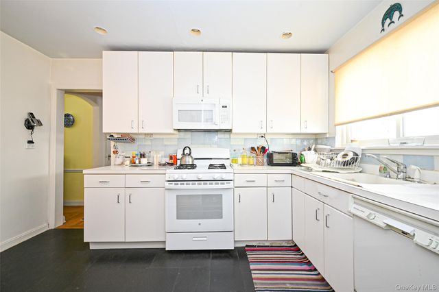 75-64 180th Street, Fresh Meadows, NY 11366