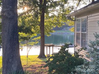 4927 Vagabond Lane, Sherrills Ford, NC 28673