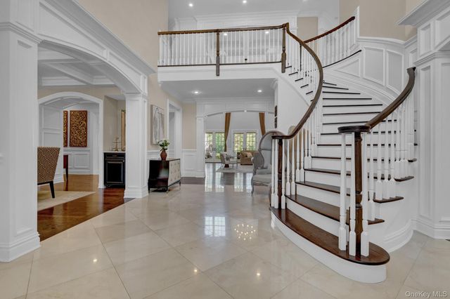 36 Old Field Road, Setauket, NY 11733