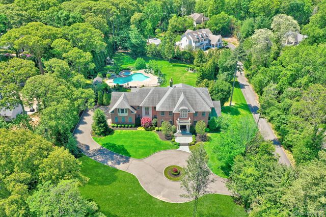 36 Old Field Road, Setauket, NY 11733