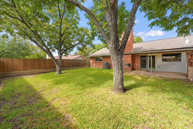 6622 Hunters Ridge Drive, Dallas, TX 75248