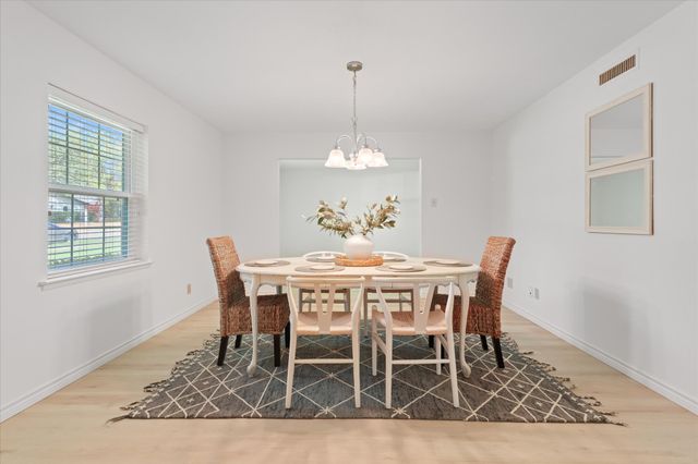 6622 Hunters Ridge Drive, Dallas, TX 75248