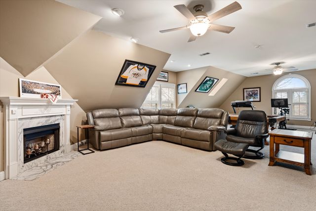 601 Ward Cir, Old Hickory, TN 37138