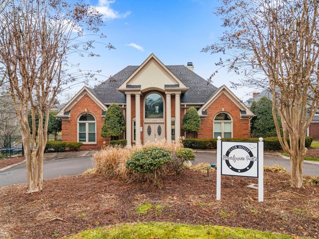 601 Ward Cir, Old Hickory, TN 37138