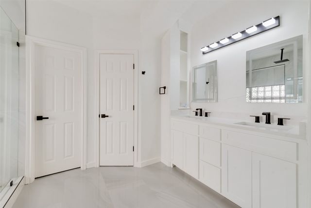 8209 Shoshoni Drive, Arlington, TX 76002
