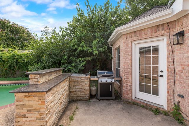 8209 Shoshoni Drive, Arlington, TX 76002