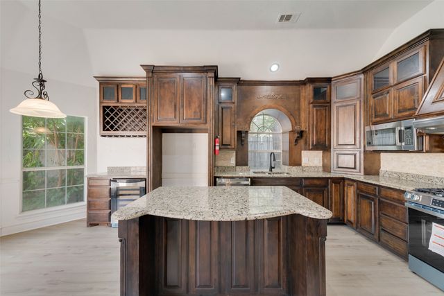 8209 Shoshoni Drive, Arlington, TX 76002