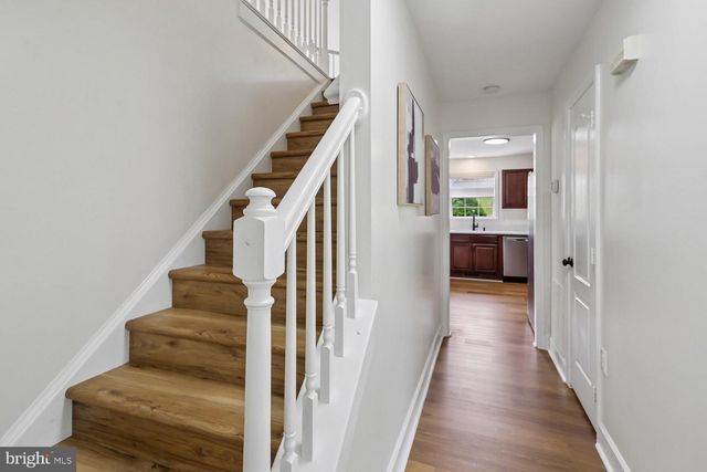 20893 FOWLERS MILL CIR, Ashburn, VA 20147