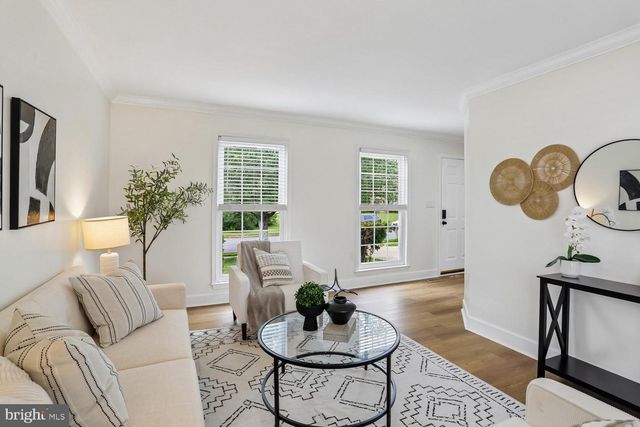 20893 FOWLERS MILL CIR, Ashburn, VA 20147