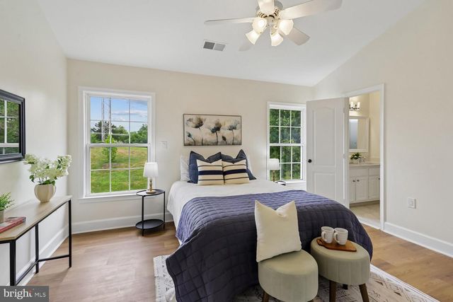 20893 FOWLERS MILL CIR, Ashburn, VA 20147