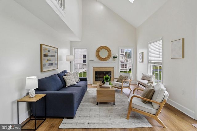 20893 FOWLERS MILL CIR, Ashburn, VA 20147