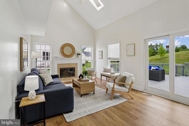 20893 FOWLERS MILL CIR, Ashburn, VA 20147
