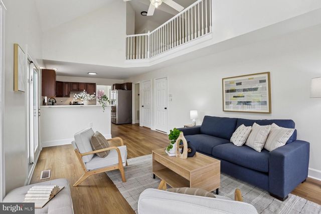 20893 FOWLERS MILL CIR, Ashburn, VA 20147