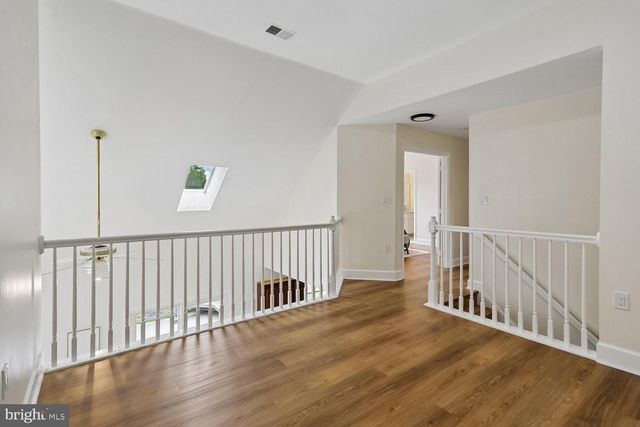 20893 FOWLERS MILL CIR, Ashburn, VA 20147