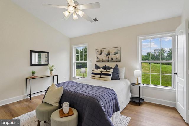 20893 FOWLERS MILL CIR, Ashburn, VA 20147
