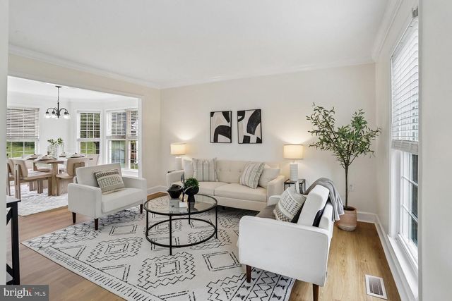 20893 FOWLERS MILL CIR, Ashburn, VA 20147
