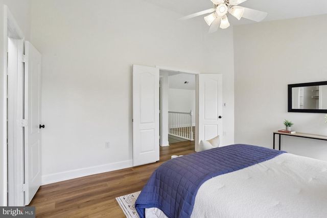 20893 FOWLERS MILL CIR, Ashburn, VA 20147