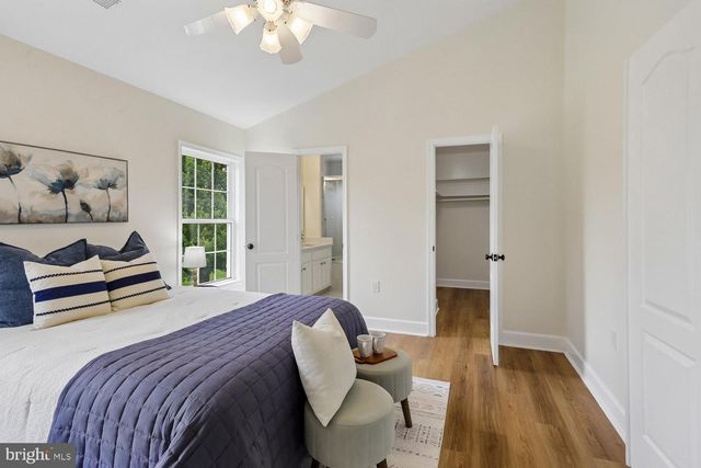 20893 FOWLERS MILL CIR, Ashburn, VA 20147